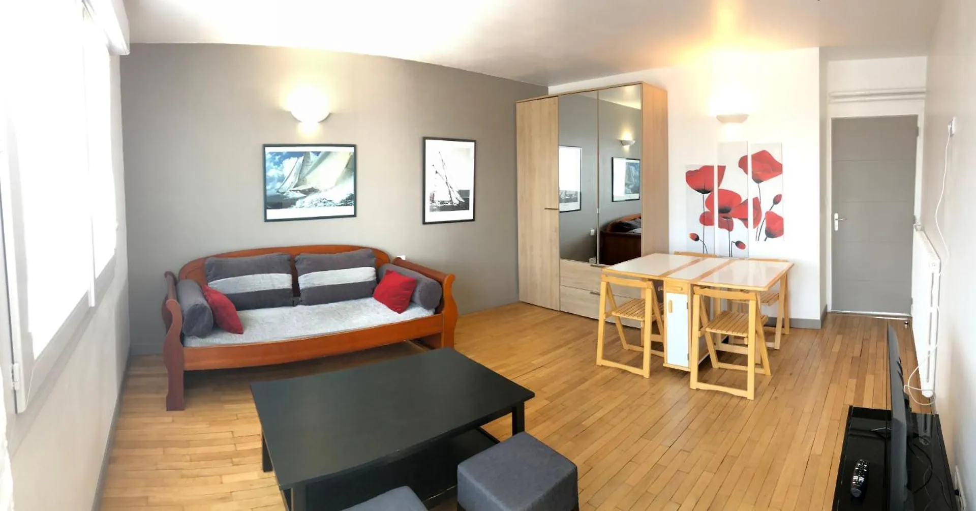 Grand Appartement Lumineux Avec Balcon 洛里昂 法国